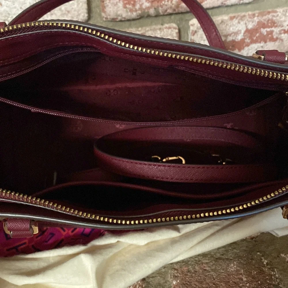 Tory Burch Emerson Tote Burgundy w/Dustbag - Picture 5 of 8